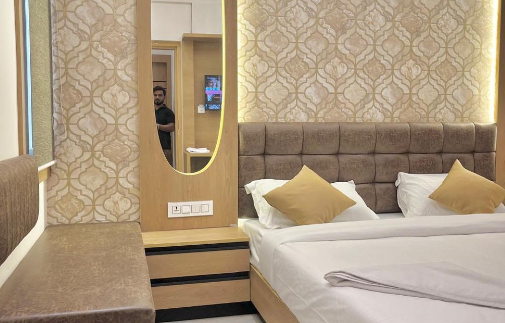 ROOMS_NAME