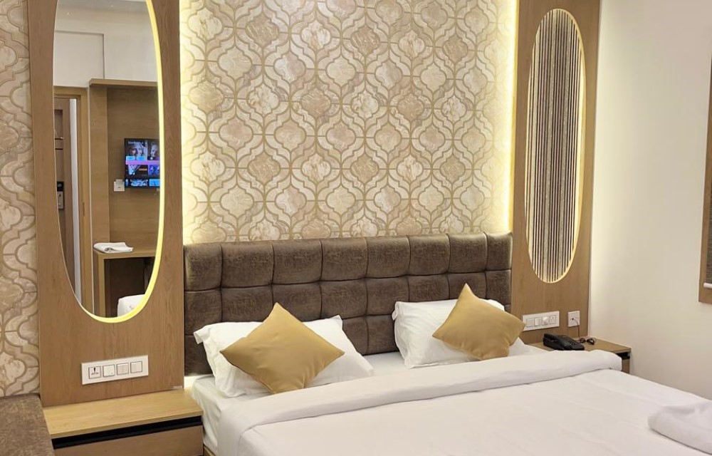 ROOMS_NAME