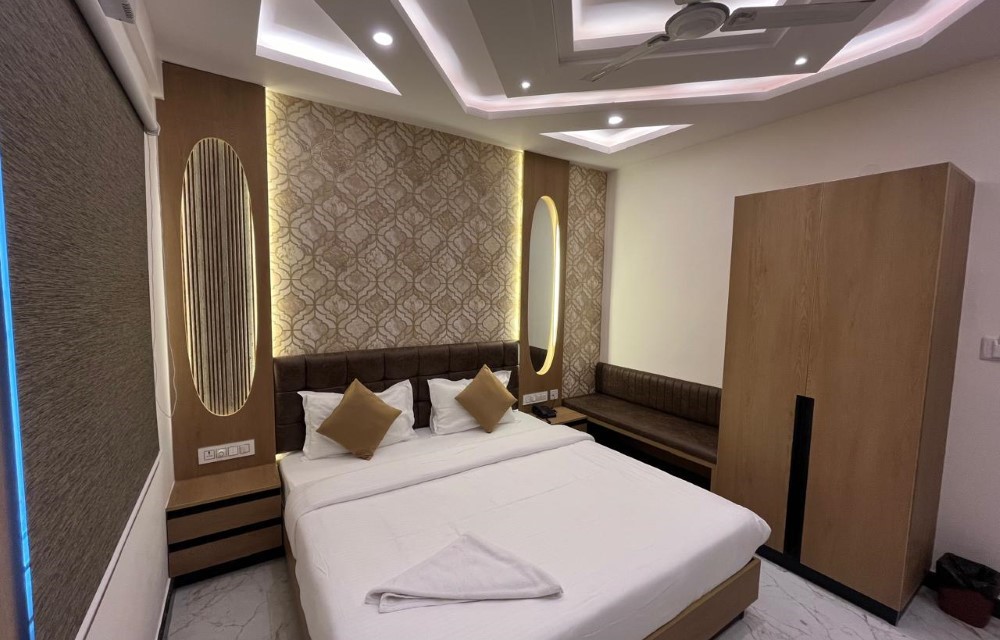 ROOMS_NAME
